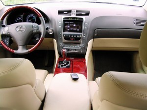 Центральная консоль Lexus GS450h