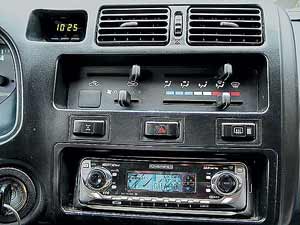 Центральная консоль Toyota RAV4
